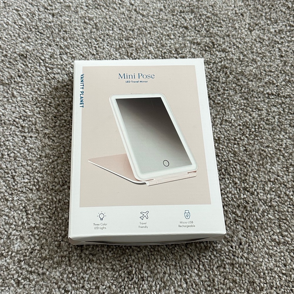 Vanity Planet Mini Pose LED Travel Mirror in Blush Pink